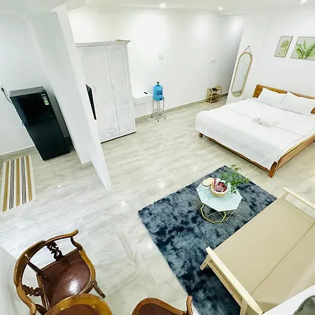 I Riverside 202B I Spacious Studio With Kitchen